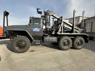 Лесовоз Урал ЯМЗ-238 с новым ГМ