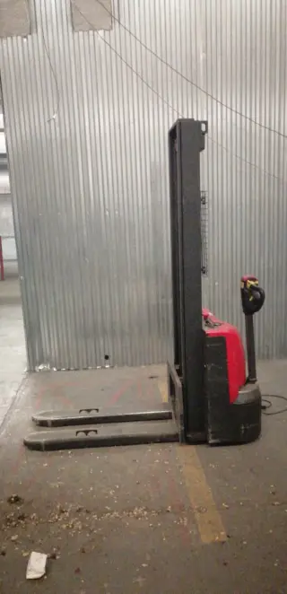 Штабелер самоходный 1600кг, 3,6м oxlift ax-3616