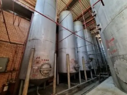 Емкости нержавеющие, объем -20 куб.м., вертикальные