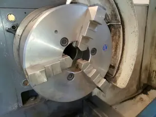Универсальный токарный станок COLCHESTER MASTIFF V/S 1800