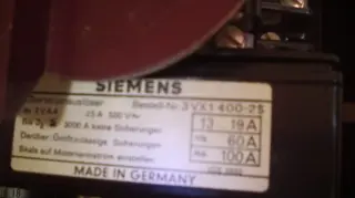 Автоматический выключатель SIEMENS