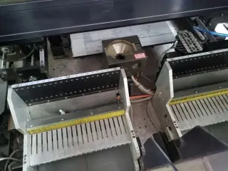 Установщик компонентов SMT, SMD