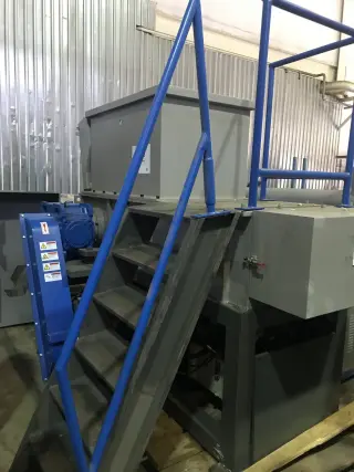 Шредер измельчитель для крупного пластика WT 800