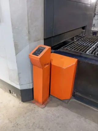Установка лазерной резки листовых металлов LaserCut Professional M2 FO3015‐4.0, производства ООО «НПО Юнимаш»