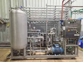 Линия по производству газированных и негазированных напитков на базе прозрачных соков с консервантами, производительностью 10 000л/час