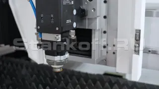 Высокомощный оптоволоконный лазерный станок XTC-1560G/12000 Raycus