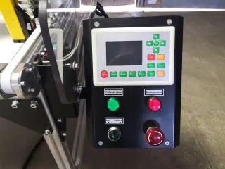 Клеевая координатная машина с программным управлением CN-GLUER 70100