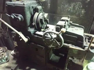 Трубонарезной (резьбонарезной) станок ВМС-2А
