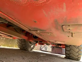 Телескопический погрузчик MANITOU MRT 3050
