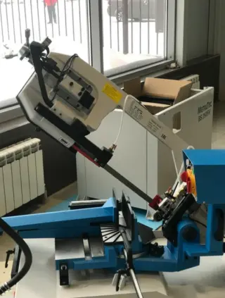 Ручной ленточнопильный станок для резки металла MetalTec BS 250 FH