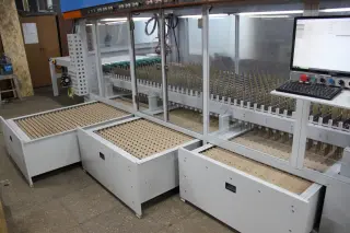 Проходной станок с техническим зрением ﻿industrial для нанесения ЛКП на деревянные детали методом распыления