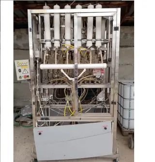 Автомат розлива газ воды или пива в ПЭТ бутылки. Линейный
