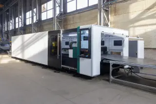 Оптоволоконный лазерный станок OreeLaser R8015 Raycus 6kw