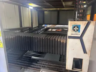 Волоконный лазер BAIWEI BW-G3015 1,5 кВт
