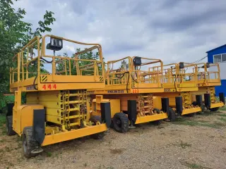 Продам строительные ножничные подъёмники Haulotte H15 SX - в наличии, в Краснодаре / продажа с НДС, купить дизельный самоходный подъемник