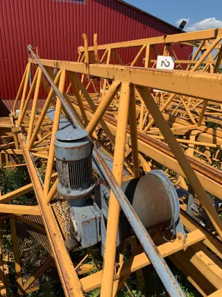 Башенный кран LIEBHERR 90LD