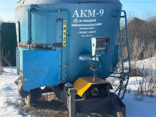 Кормосмеситель ЭКМ-9