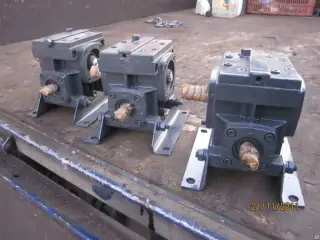 Редуктор червячный 2Ч40-25-52 КЦ У2