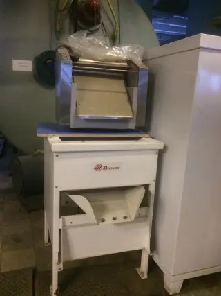 Тестораскаточная машина МРТ-1