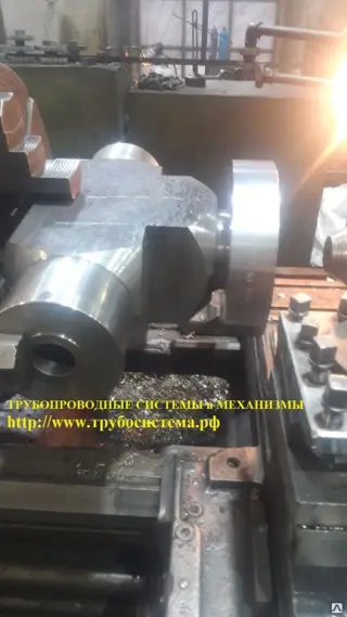 Тройник стальной с резьбовыми фланцами для трубопровода ГОСТ 22801-83