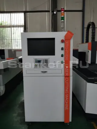 Оптоволоконный лазер для резки металла XTC-F1325S/500 Raycus