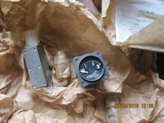 Манометр электрический универсальный 1ЭДММ-300