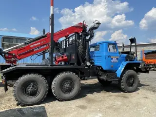 Лесовоз Урал турбо с ГМ и роспуском