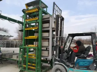 ШЛАКОБЛОК– АВТОМАТИЧЕСКАЯ БЕТОННАЯ ТРОТУАРНАЯ МАШИНА – 245.000 $