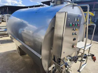 танк-охладитель молока Donido DCH-4000