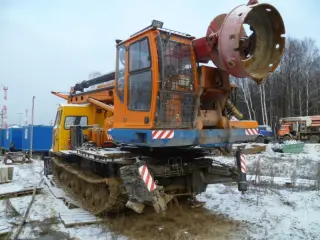 Бурильно-крановая машина БКМ-2032