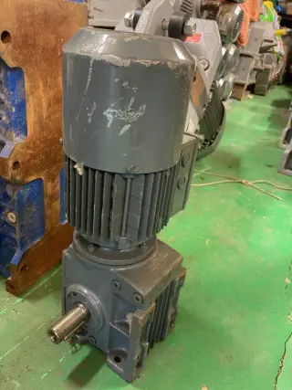 Мотор-редуктор Sew-Eurodrive S40D171D82BM