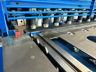 Гидравлические гильотинные ножницы BOSCHERT GIZELIS G-CUT 3013 CNC
