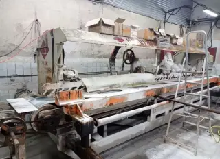 Станок для изготовления ступеней из керамогранита, плинтусов
