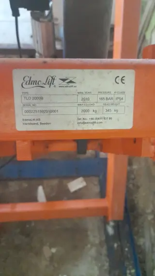 Подъемный стол TLD 2000B