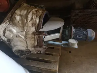 Смеситель 200 л Эмалированный