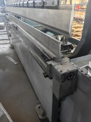 Листогибочный пресс Durma AD-R 30135 с ЧПУ
