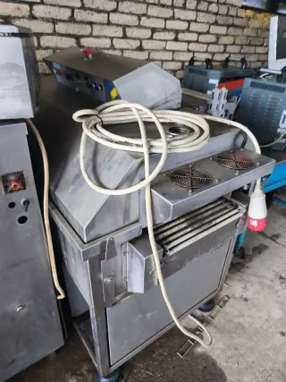 термоусадочная упаковочная машина туннельного типа Cryovac CJ62