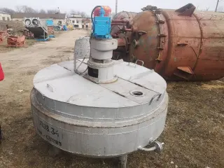 Сироповарка, смеситель, емкость нержавеющая сталь 1 м3