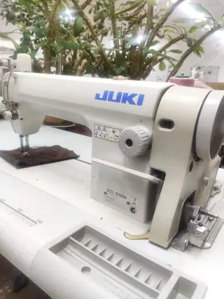 Стачивающую машинку Juki DDL 8100e