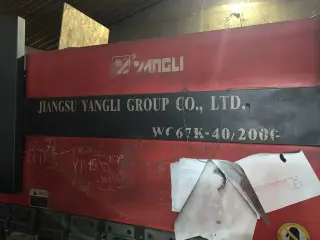 Листогибочный пресс Yangli wc67k-40/2000