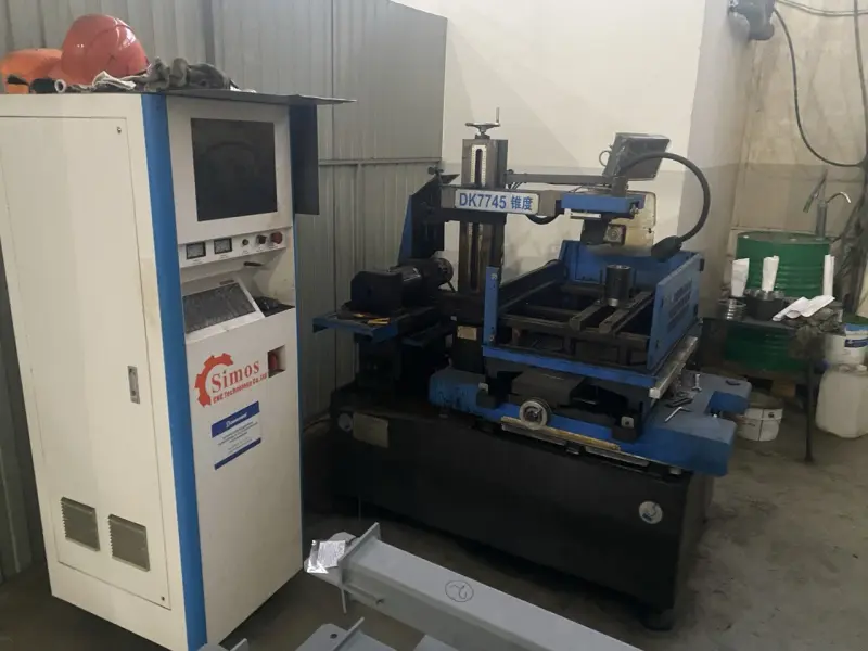 Станок электроэрозийный DK7745LWS 