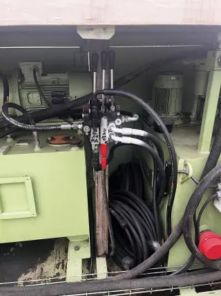 Дробилка конусная, гидравлическая Модель : HP-200