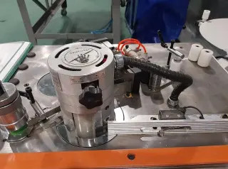 Кромкооблицовочный станок с ручной подачей WoodTec VECTOR NEW