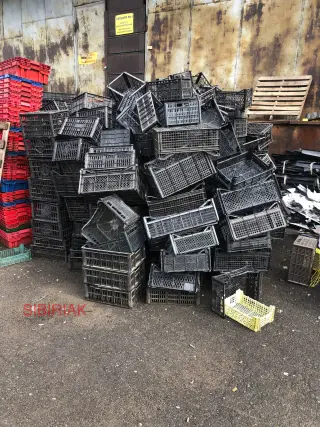 пластиковый фруктово-овощной ящик