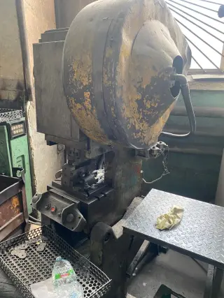 пресс кривошипный КД2320 ус.10тн