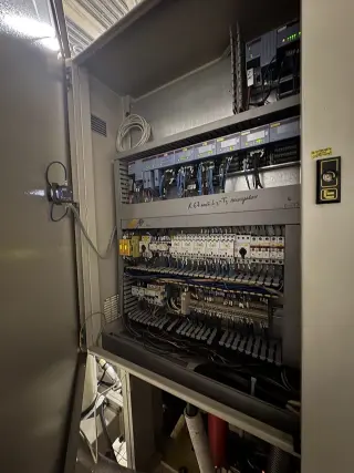 Термопластавтомат NEGRI BOSSI V 210