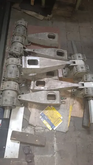 Суппорта и салазки на 1550