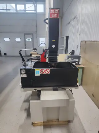 электроэрозионный копировально-прошивочный станок MAX SEE
