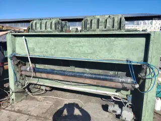 Пробивную головку ширина 2500