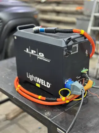 Ручная лазерная сварка lightweld 1500